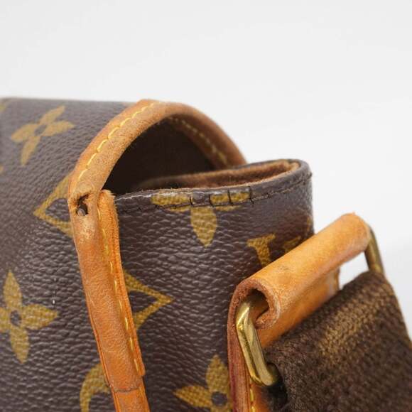 LOUIS VUITTON Brown Monogram Shoulder Bag - Picture 6 of 16